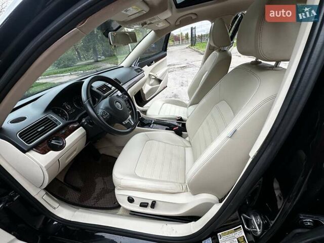 Черный Фольксваген Пассат, объемом двигателя 2.5 л и пробегом 216 тыс. км за 9999 $, фото 25 на Automoto.ua