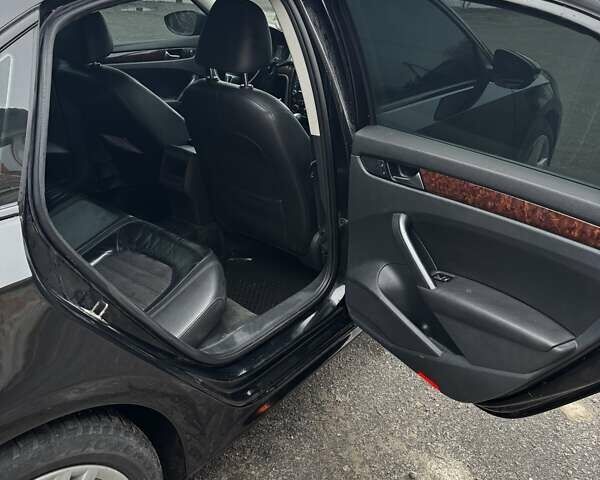 Черный Фольксваген Пассат, объемом двигателя 2.5 л и пробегом 388 тыс. км за 8900 $, фото 7 на Automoto.ua