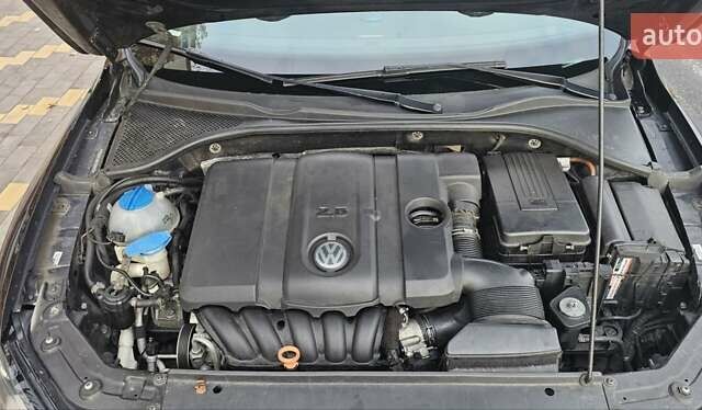 Черный Фольксваген Пассат, объемом двигателя 2.5 л и пробегом 260 тыс. км за 10600 $, фото 13 на Automoto.ua