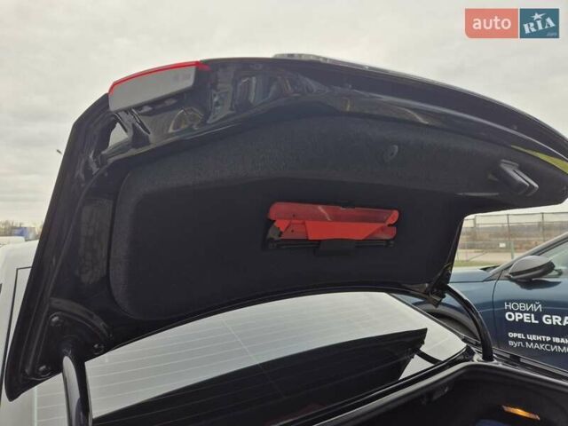 Черный Фольксваген Пассат, объемом двигателя 1.8 л и пробегом 198 тыс. км за 10999 $, фото 69 на Automoto.ua