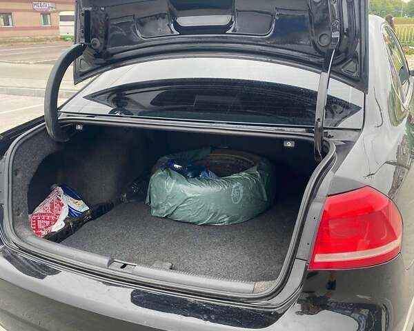 Черный Фольксваген Пассат, объемом двигателя 2.5 л и пробегом 282 тыс. км за 10800 $, фото 19 на Automoto.ua