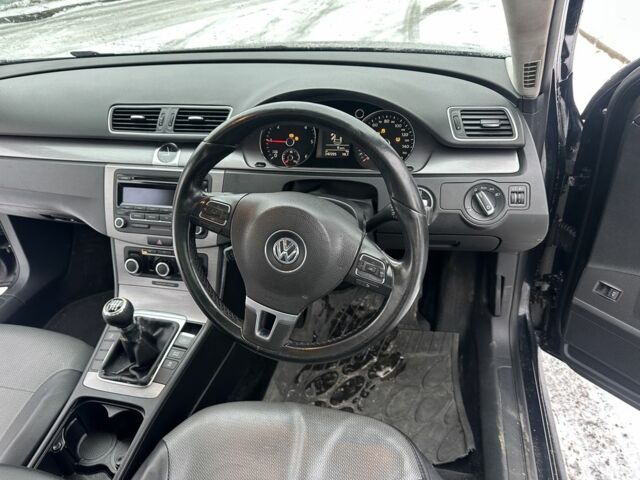 Черный Фольксваген Пассат, объемом двигателя 2 л и пробегом 247 тыс. км за 3900 $, фото 10 на Automoto.ua