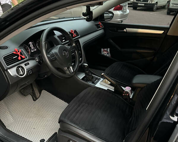 Черный Фольксваген Пассат, объемом двигателя 2.48 л и пробегом 230 тыс. км за 10000 $, фото 8 на Automoto.ua