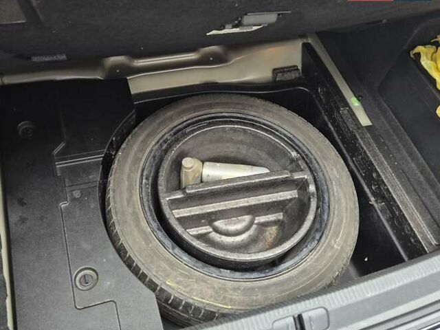 Черный Фольксваген Пассат, объемом двигателя 1.8 л и пробегом 198 тыс. км за 10999 $, фото 68 на Automoto.ua