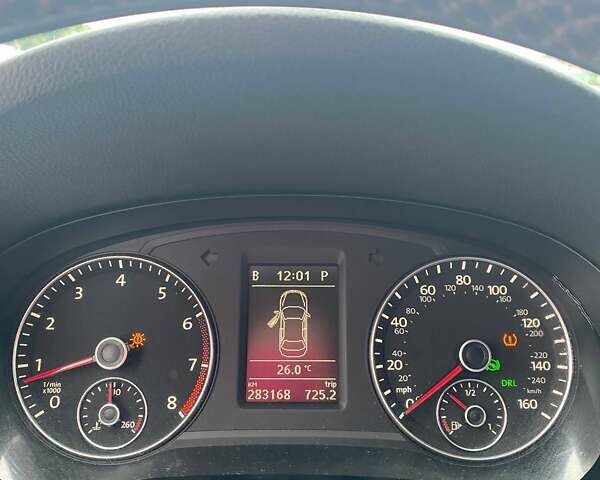 Черный Фольксваген Пассат, объемом двигателя 2.5 л и пробегом 282 тыс. км за 10800 $, фото 11 на Automoto.ua