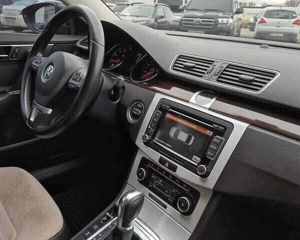 Черный Фольксваген Пассат, объемом двигателя 1.8 л и пробегом 198 тыс. км за 10999 $, фото 66 на Automoto.ua