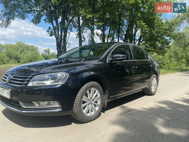 Черный Фольксваген Пассат, объемом двигателя 1.8 л и пробегом 160 тыс. км за 9000 $, фото 1 на Automoto.ua