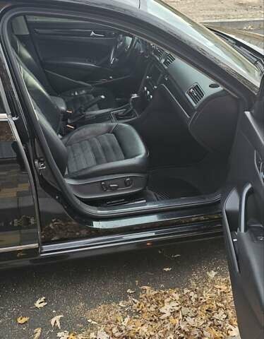 Черный Фольксваген Пассат, объемом двигателя 2.5 л и пробегом 260 тыс. км за 10600 $, фото 7 на Automoto.ua