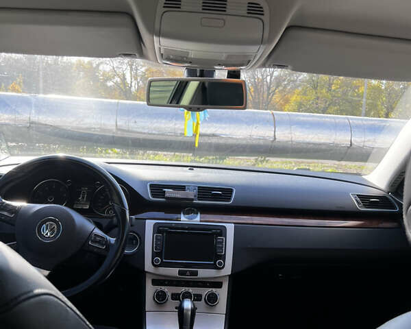 Фольксваген Пассат 2011 в Запорожье на Automoto.ua Черный Фольксваген Пассат, объемом двигателя 1.8 л и пробегом 333 тыс. км за 11000 $, фото 4 на Automoto.ua