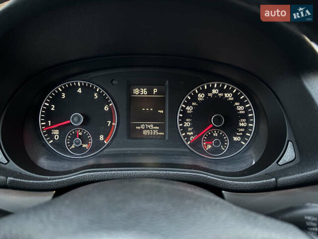 Черный Фольксваген Пассат, объемом двигателя 2.5 л и пробегом 302 тыс. км за 7700 $, фото 6 на Automoto.ua
