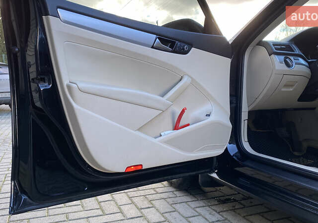 Черный Фольксваген Пассат, объемом двигателя 2.5 л и пробегом 248 тыс. км за 9100 $, фото 11 на Automoto.ua