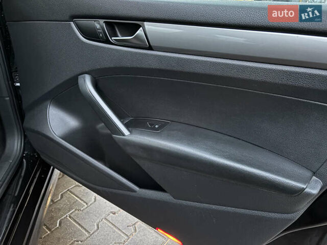 Черный Фольксваген Пассат, объемом двигателя 2.5 л и пробегом 302 тыс. км за 7700 $, фото 27 на Automoto.ua