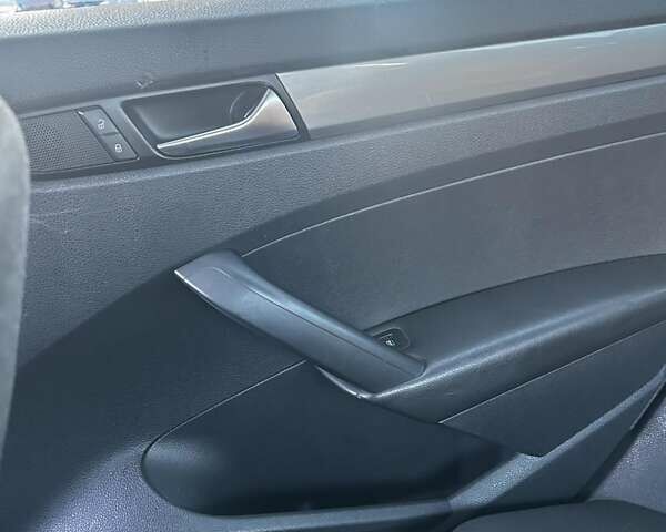 Чорний Фольксваген Пассат, об'ємом двигуна 2.5 л та пробігом 218 тис. км за 9700 $, фото 12 на Automoto.ua