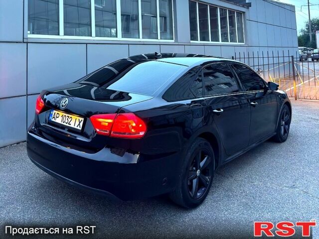 Черный Фольксваген Пассат, объемом двигателя 2.5 л и пробегом 180 тыс. км за 11800 $, фото 1 на Automoto.ua