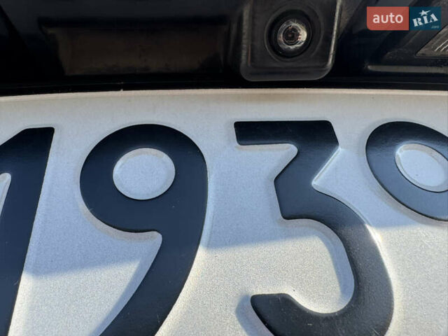 Черный Фольксваген Пассат, объемом двигателя 2.48 л и пробегом 159 тыс. км за 13500 $, фото 16 на Automoto.ua