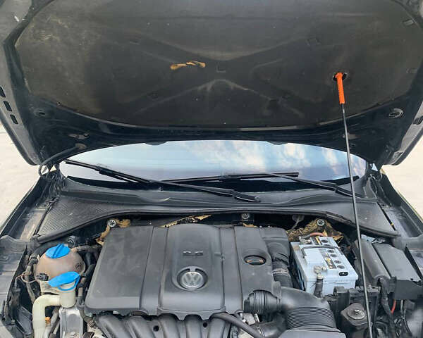 Чорний Фольксваген Пассат, об'ємом двигуна 2.48 л та пробігом 180 тис. км за 9000 $, фото 10 на Automoto.ua