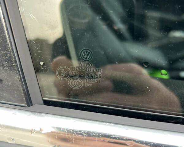 Чорний Фольксваген Пассат, об'ємом двигуна 2.5 л та пробігом 260 тис. км за 9500 $, фото 9 на Automoto.ua