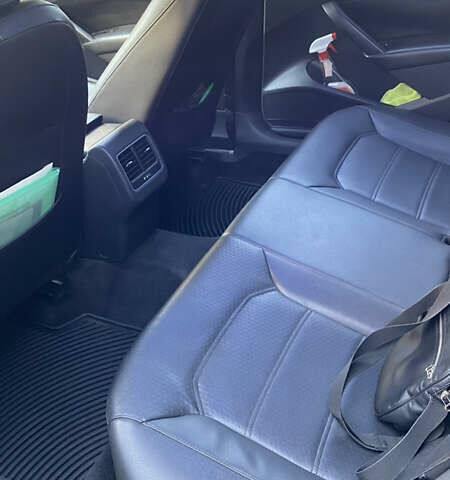 Черный Фольксваген Пассат, объемом двигателя 0 л и пробегом 300 тыс. км за 10500 $, фото 8 на Automoto.ua