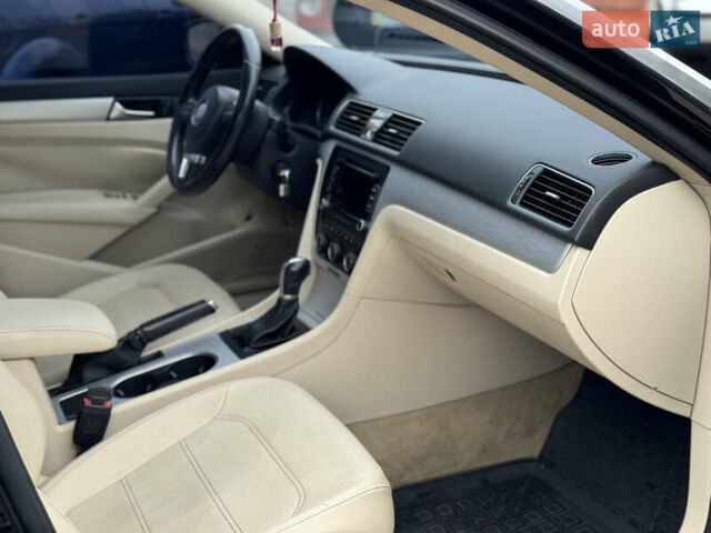 Чорний Фольксваген Пассат, об'ємом двигуна 2.48 л та пробігом 260 тис. км за 9000 $, фото 13 на Automoto.ua