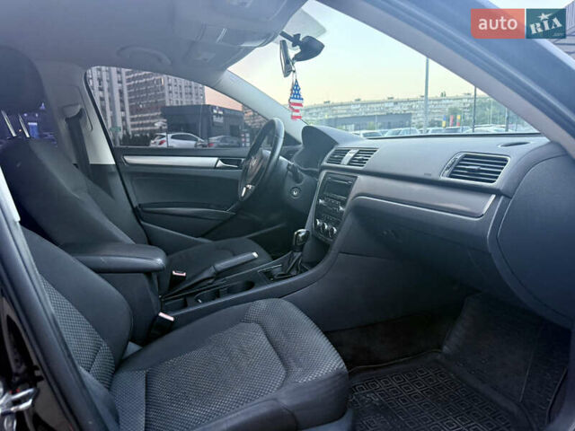 Черный Фольксваген Пассат, объемом двигателя 2.5 л и пробегом 247 тыс. км за 9200 $, фото 16 на Automoto.ua