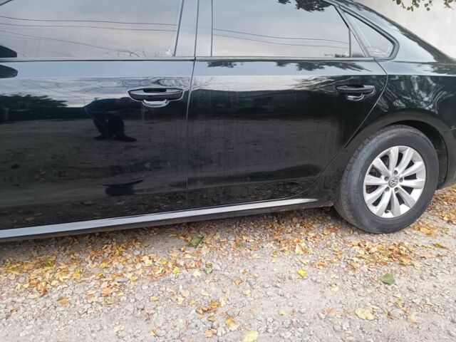 Черный Фольксваген Пассат, объемом двигателя 2.5 л и пробегом 229 тыс. км за 10350 $, фото 11 на Automoto.ua