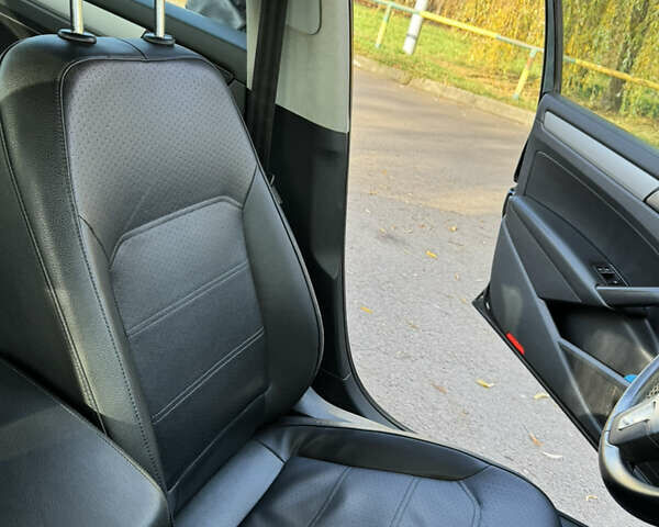 Чорний Фольксваген Пассат, об'ємом двигуна 2.5 л та пробігом 305 тис. км за 7900 $, фото 17 на Automoto.ua