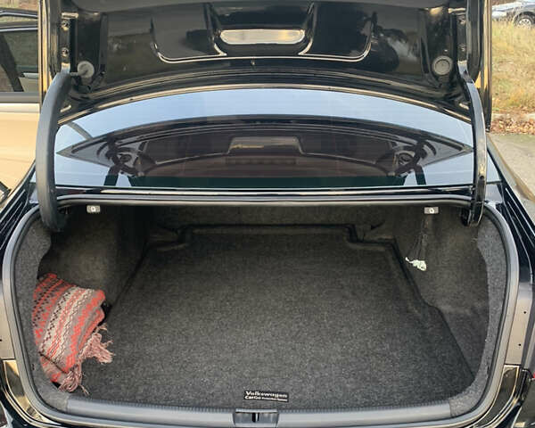 Чорний Фольксваген Пассат, об'ємом двигуна 2.5 л та пробігом 244 тис. км за 10500 $, фото 12 на Automoto.ua