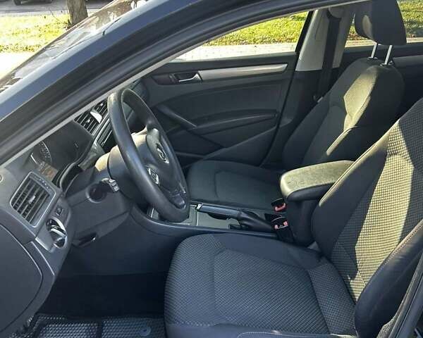 Чорний Фольксваген Пассат, об'ємом двигуна 2.5 л та пробігом 218 тис. км за 9700 $, фото 10 на Automoto.ua