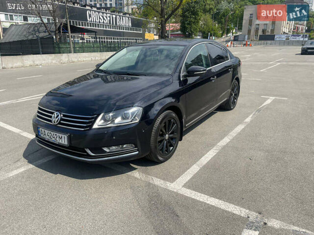 Черный Фольксваген Пассат, объемом двигателя 1.8 л и пробегом 186 тыс. км за 10000 $, фото 4 на Automoto.ua