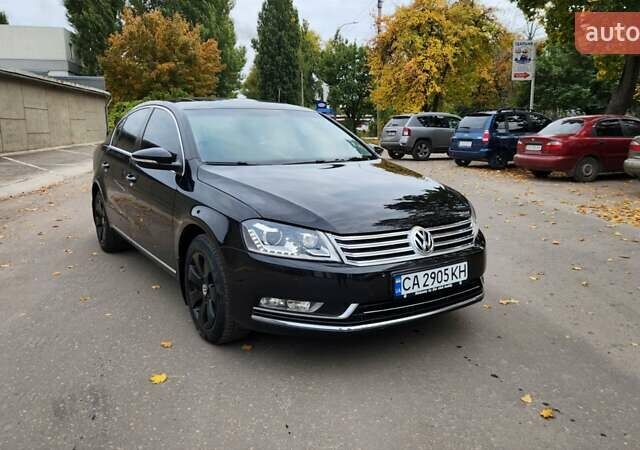 Черный Фольксваген Пассат, объемом двигателя 1.8 л и пробегом 193 тыс. км за 10700 $, фото 3 на Automoto.ua