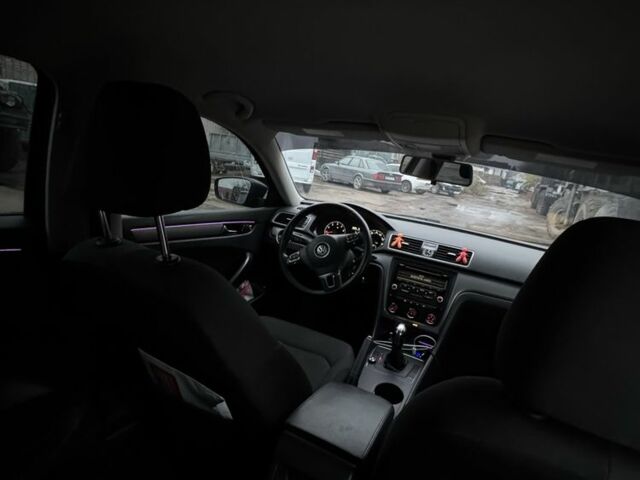 Черный Фольксваген Пассат, объемом двигателя 2.5 л и пробегом 180 тыс. км за 9600 $, фото 6 на Automoto.ua