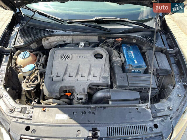 Чорний Фольксваген Пассат, об'ємом двигуна 2 л та пробігом 182 тис. км за 10500 $, фото 11 на Automoto.ua
