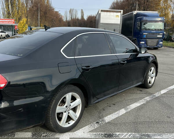 Чорний Фольксваген Пассат, об'ємом двигуна 2.5 л та пробігом 260 тис. км за 9500 $, фото 2 на Automoto.ua