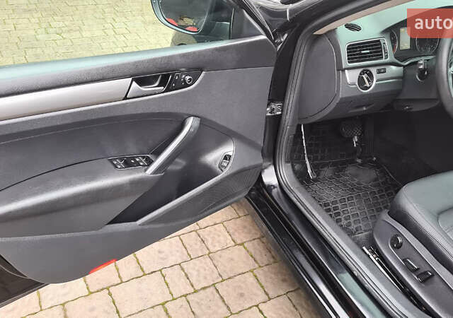 Черный Фольксваген Пассат, объемом двигателя 2.48 л и пробегом 265 тыс. км за 9200 $, фото 16 на Automoto.ua