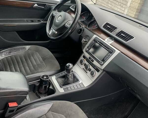 Черный Фольксваген Пассат, объемом двигателя 2 л и пробегом 152 тыс. км за 14000 $, фото 10 на Automoto.ua