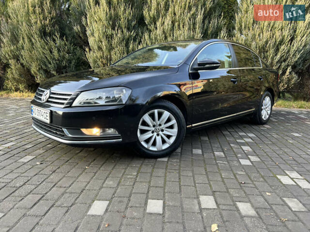 Черный Фольксваген Пассат, объемом двигателя 1.97 л и пробегом 228 тыс. км за 12000 $, фото 96 на Automoto.ua