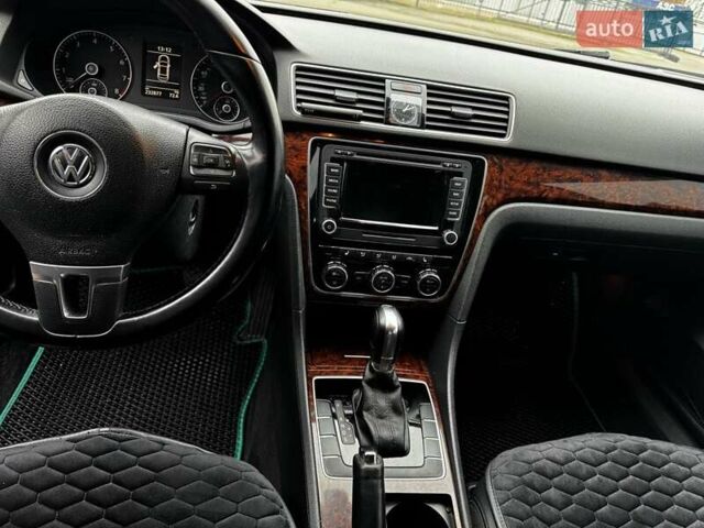 Чорний Фольксваген Пассат, об'ємом двигуна 2.48 л та пробігом 238 тис. км за 9800 $, фото 11 на Automoto.ua