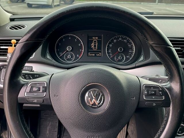 Черный Фольксваген Пассат, объемом двигателя 2.5 л и пробегом 237 тыс. км за 10300 $, фото 8 на Automoto.ua