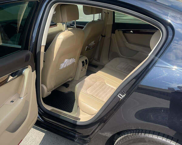 Черный Фольксваген Пассат, объемом двигателя 1.8 л и пробегом 186 тыс. км за 10000 $, фото 6 на Automoto.ua