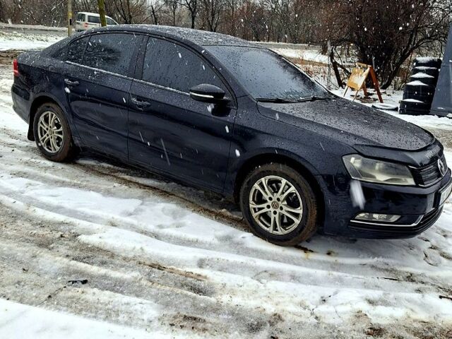Черный Фольксваген Пассат, объемом двигателя 1.6 л и пробегом 220 тыс. км за 9450 $, фото 2 на Automoto.ua