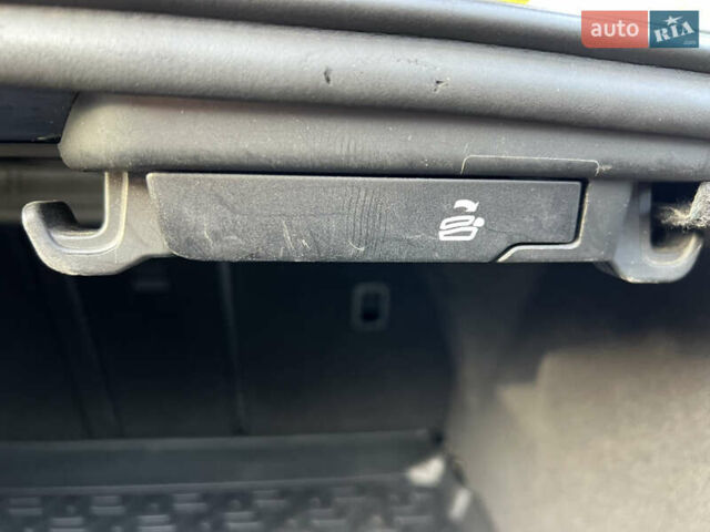 Черный Фольксваген Пассат, объемом двигателя 1.97 л и пробегом 228 тыс. км за 12000 $, фото 92 на Automoto.ua