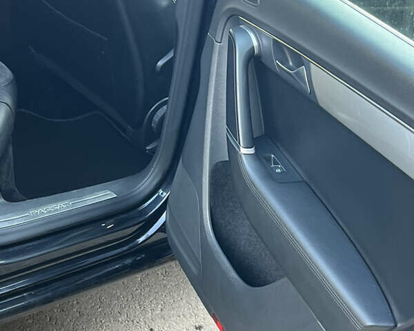 Черный Фольксваген Пассат, объемом двигателя 1.97 л и пробегом 267 тыс. км за 12299 $, фото 35 на Automoto.ua