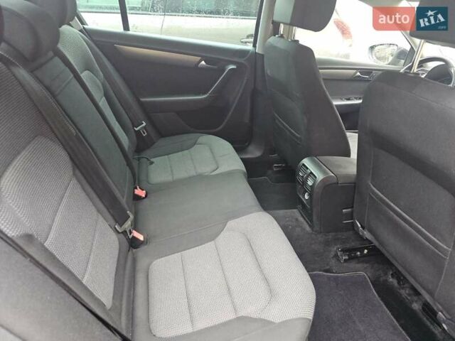 Чорний Фольксваген Пассат, об'ємом двигуна 1.6 л та пробігом 251 тис. км за 9550 $, фото 27 на Automoto.ua