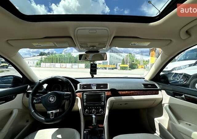 Черный Фольксваген Пассат, объемом двигателя 2.5 л и пробегом 240 тыс. км за 11400 $, фото 12 на Automoto.ua