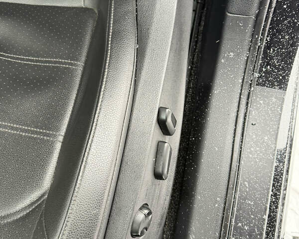 Черный Фольксваген Пассат, объемом двигателя 1.97 л и пробегом 226 тыс. км за 13000 $, фото 15 на Automoto.ua