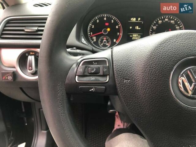 Черный Фольксваген Пассат, объемом двигателя 2.48 л и пробегом 329 тыс. км за 8790 $, фото 18 на Automoto.ua