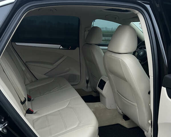 Черный Фольксваген Пассат, объемом двигателя 2.5 л и пробегом 189 тыс. км за 12700 $, фото 17 на Automoto.ua