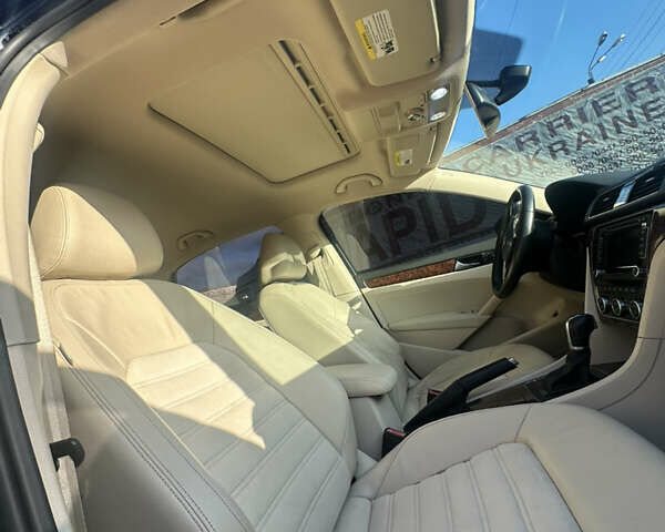 Черный Фольксваген Пассат, объемом двигателя 2.48 л и пробегом 260 тыс. км за 9800 $, фото 10 на Automoto.ua