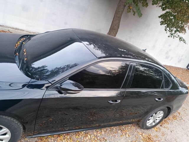 Черный Фольксваген Пассат, объемом двигателя 2.5 л и пробегом 229 тыс. км за 10350 $, фото 19 на Automoto.ua