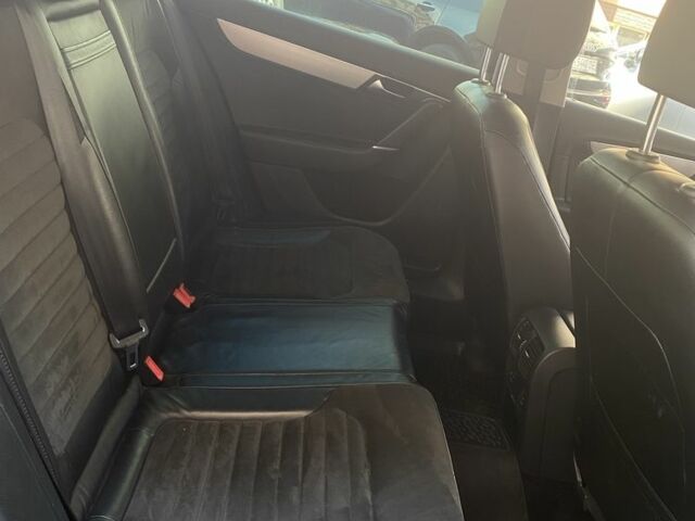 Фольксваген Пассат 2012 в Киеве на Automoto.ua Черный Фольксваген Пассат, объемом двигателя 2 л и пробегом 226 тыс. км за 11999 $, фото 6 на Automoto.ua